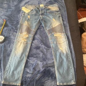 KDNK Distressed Jeans. 34x30 skinny Jean